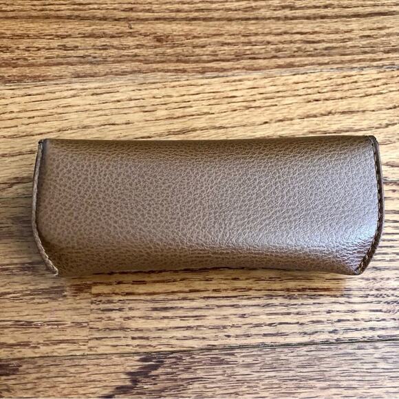 RAY BAN Original Brown Leather Medium Case - Picture 2 of 7
